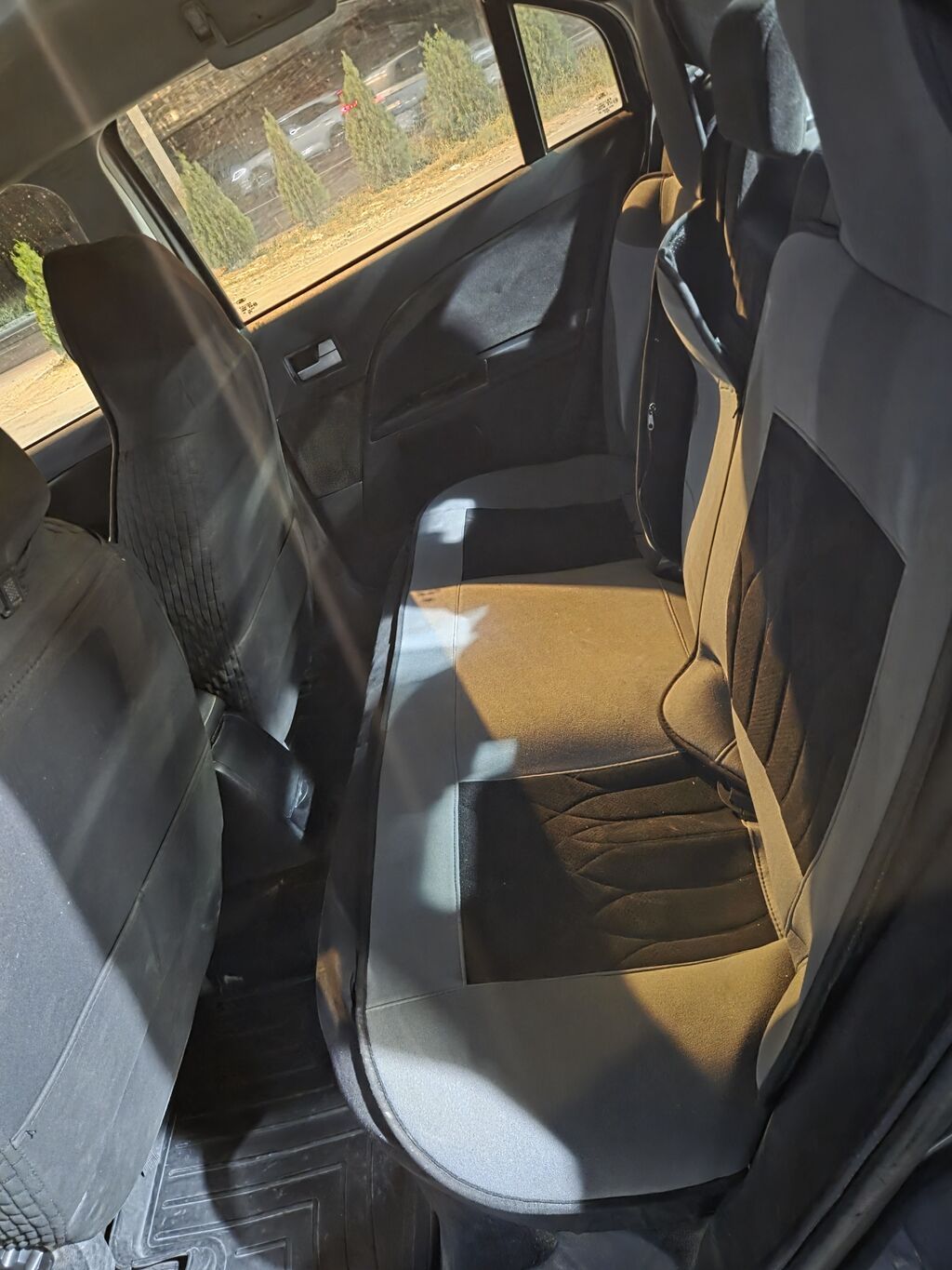 Ford Mondeo: 2002 г., 2 л, Механика, Бензин, Лифтбек: фото 6