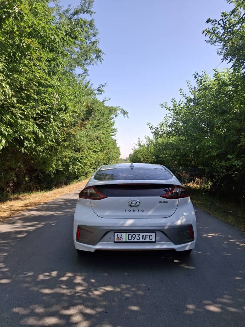 Hyundai Ioniq: 2017 г., Автомат, Электромобиль, Хэтчбэк: фото 4