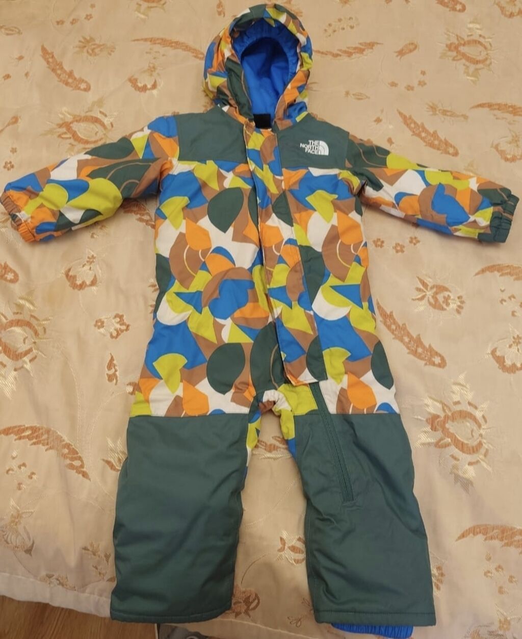 The North Face körpə/uşaq kombinezonu. - 6-12 aylıq - Model: tam