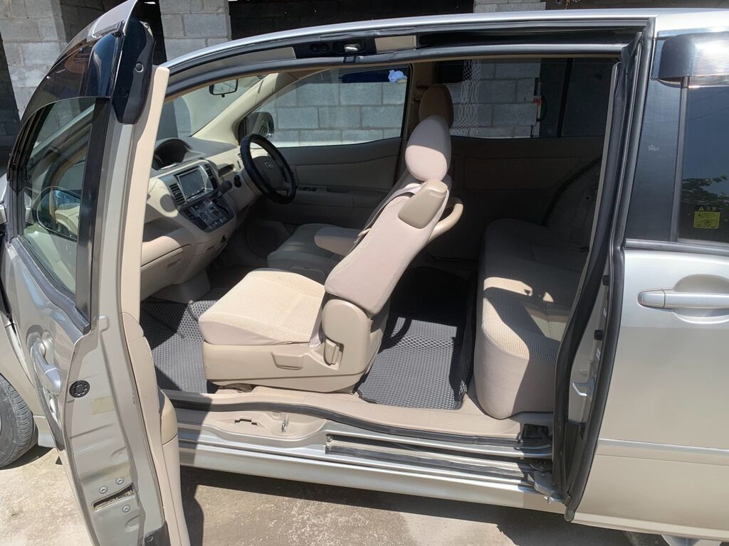 Toyota Raum: 2003 г., 1.5 л, Автомат, Бензин, Минивэн: фото 8