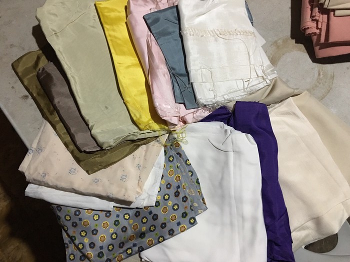 Ostalo: Materijali postave RESLOVI na lalafo.rs Materijali postave RESLOVI - Pancevo