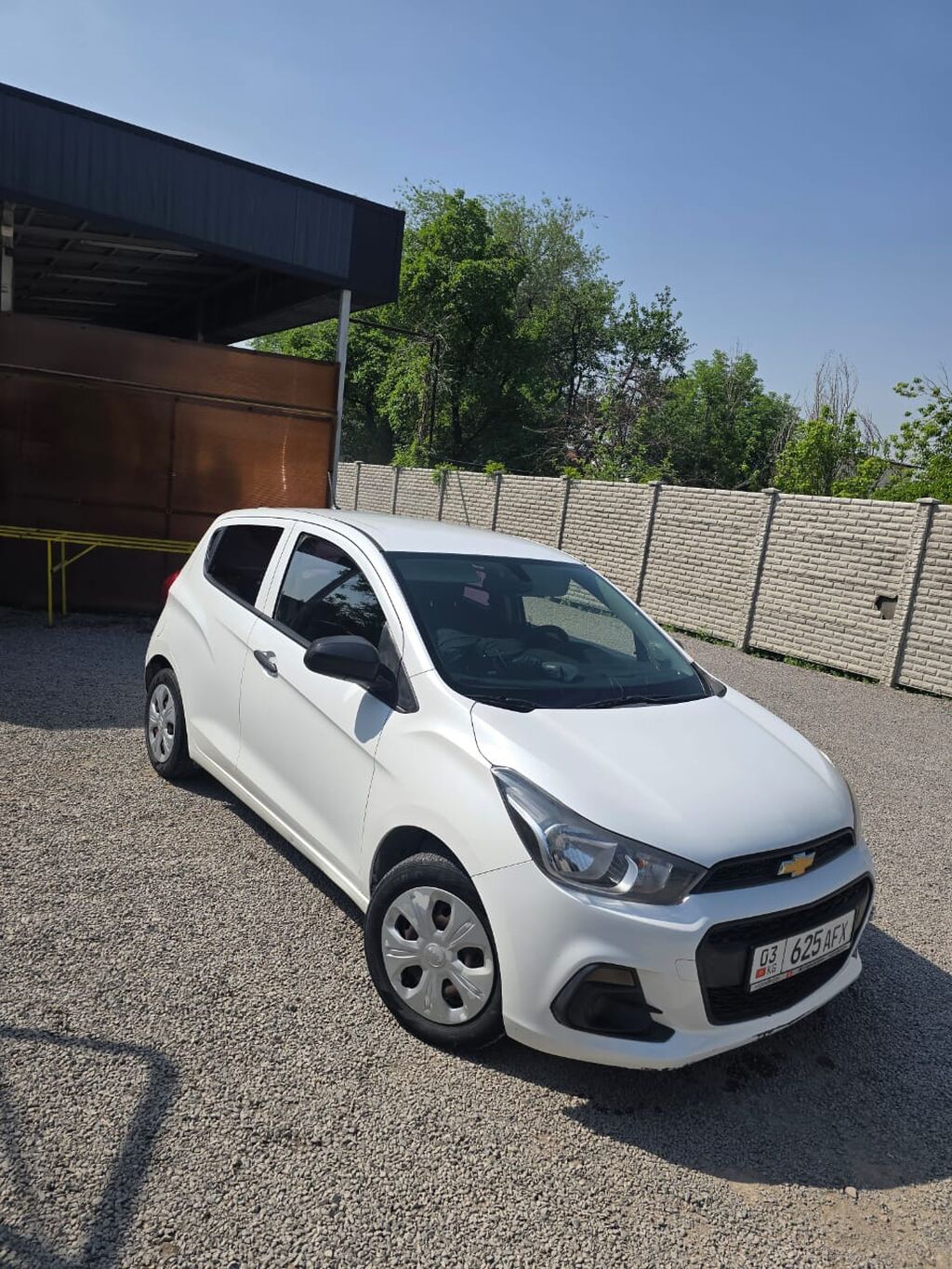 Chevrolet Spark: 2017 г., 1 л, Автомат, Бензин, Хэтчбэк: фото 2