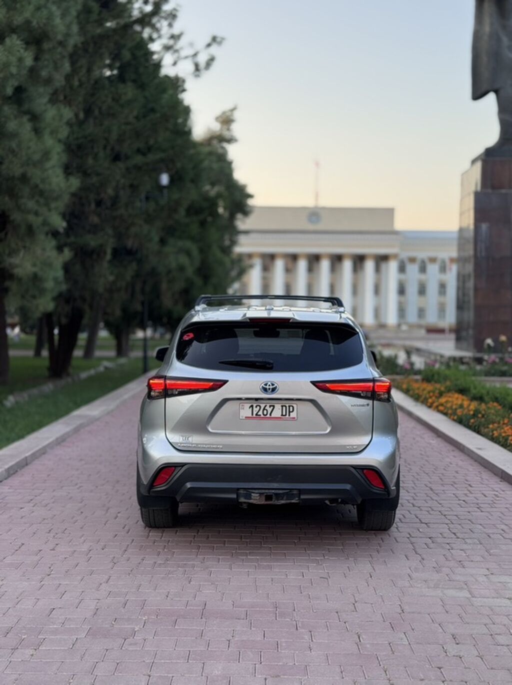 Toyota Highlander: 2023 г., 2.5 л, Автомат, Гибрид, Кроссовер: фото 5