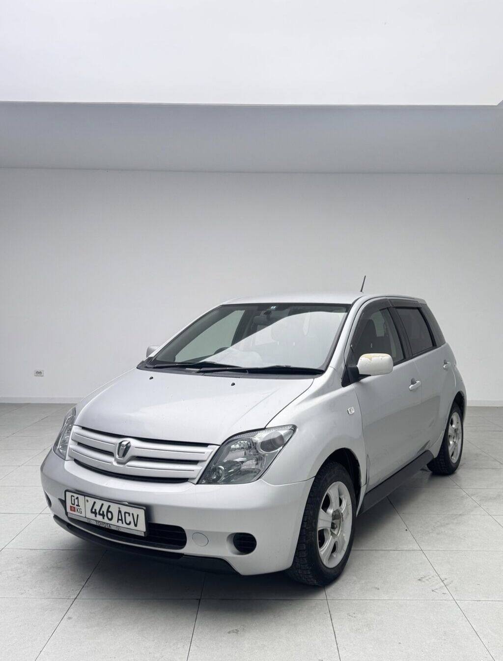 Toyota Ist: 2003 г., Автомат, Бензин: фото 3