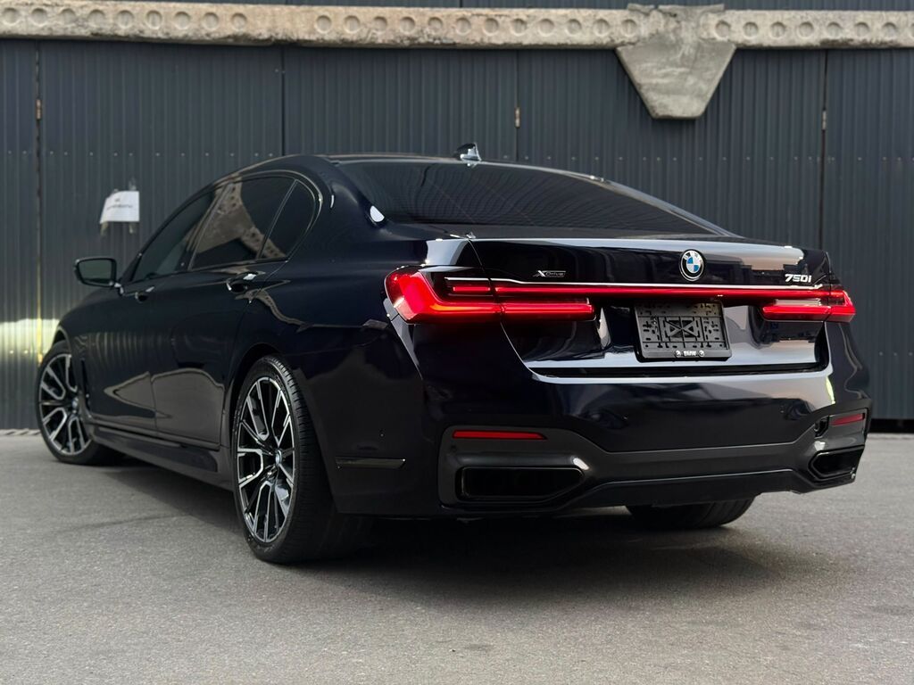 BMW 7 series: 2021 г., 4.4 л, Автомат, Бензин, Седан: фото 7