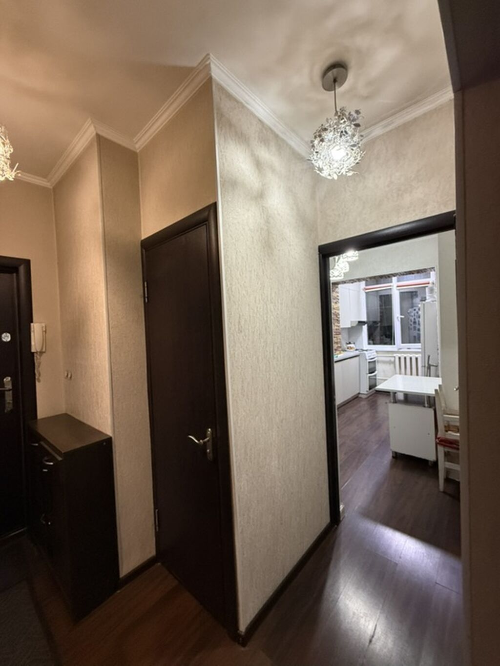 3 комнаты, 70 м², 106 серия, 9 этаж, Евроремонт: фото 4