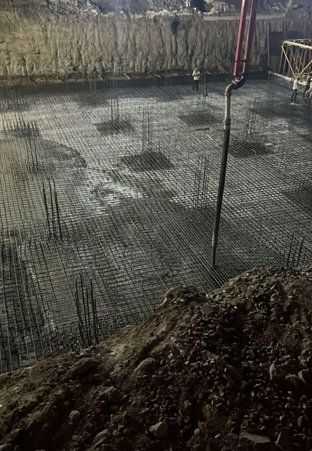 Xüsusi beton istehsalı və yerində tökmə xidməti - Müxtəlif markalarda
