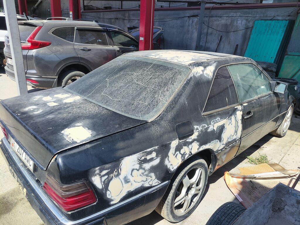 Mercedes-Benz W124: 1993 г., 2.3 л, Механика, Бензин, Купе: фото 3