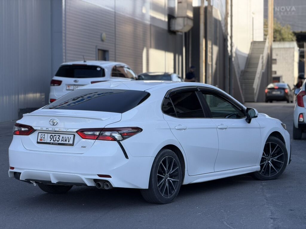 Toyota Camry: 2020 г., 2.5 л, Автомат, Бензин, Седан: фото 4
