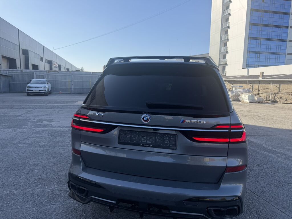 BMW X7: 2023 г., 4.4 л, Автомат, Бензин, Внедорожник: фото 4