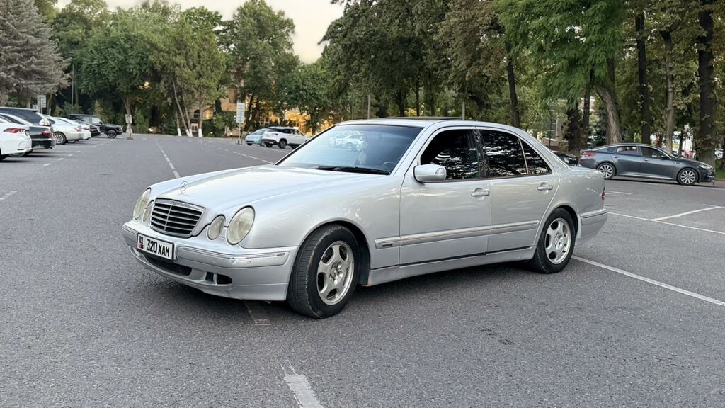 Mercedes-Benz E-Class: 2000 г., 3.2 л, Автомат, Бензин, Седан — фото 2