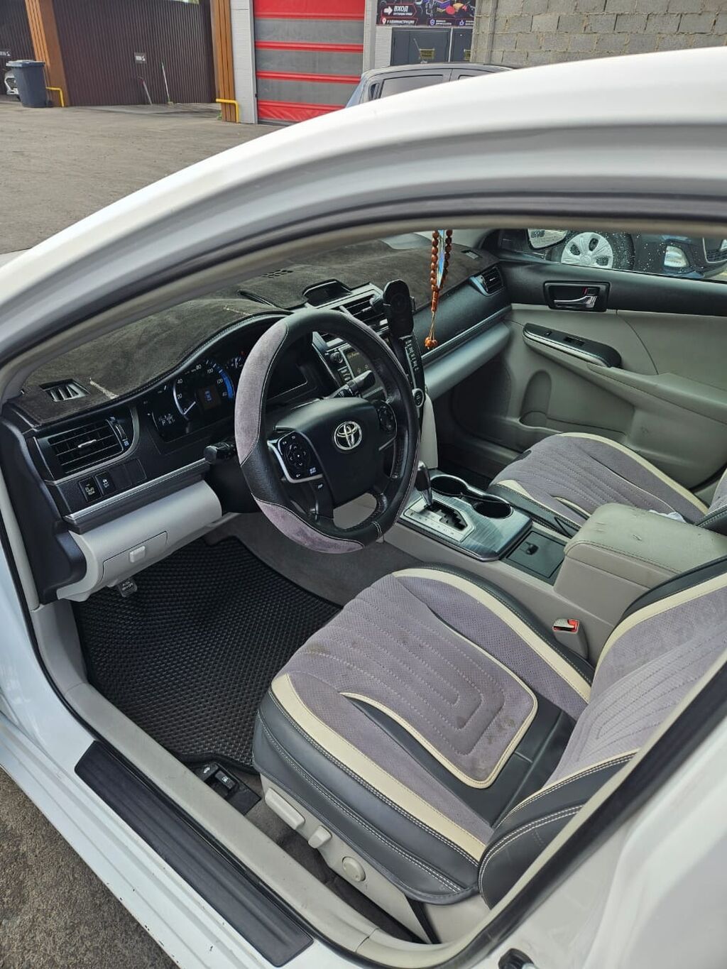 Toyota Camry: 2012 г., Автомат, Бензин, Седан: фото 2