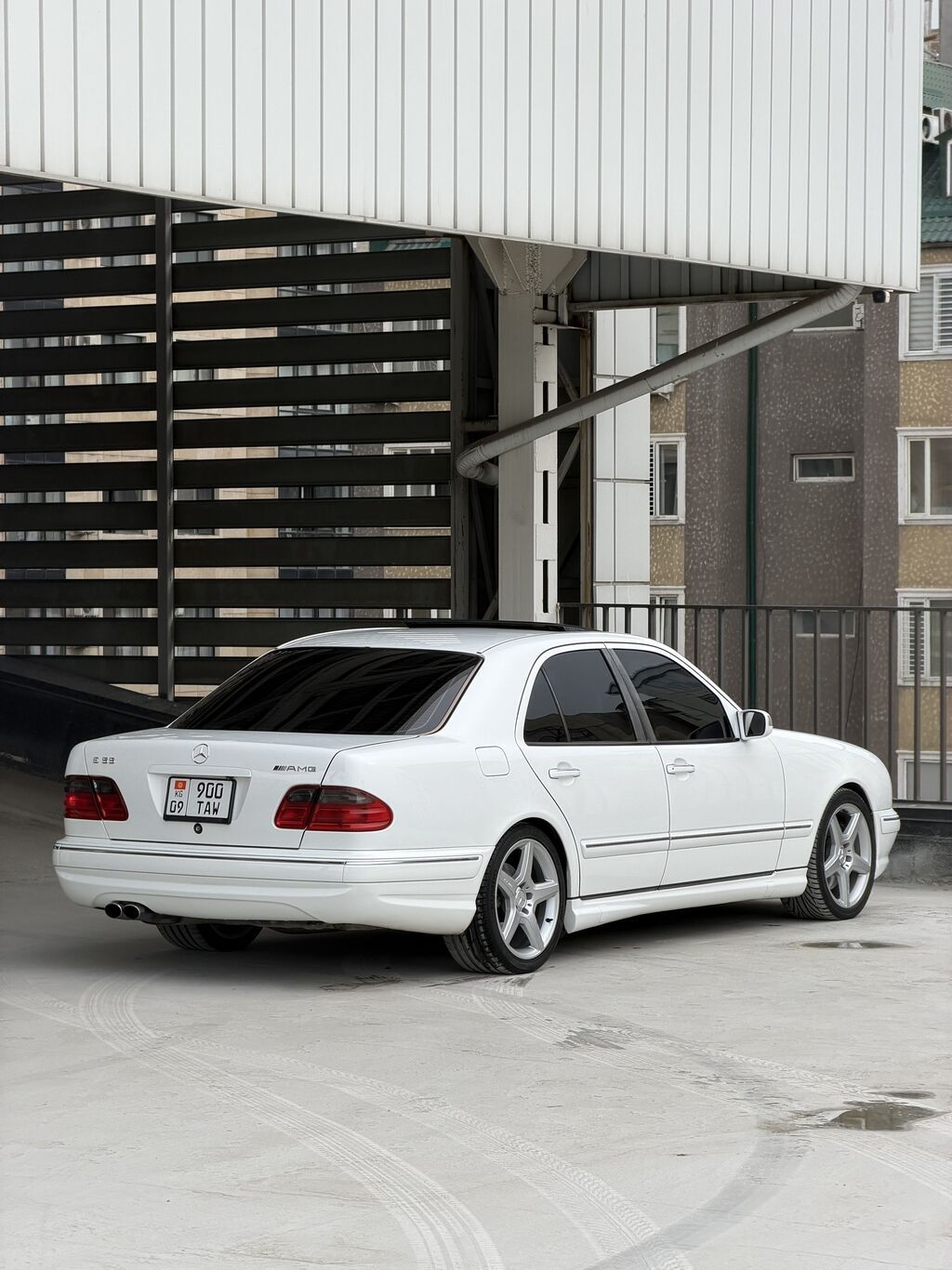 Mercedes-Benz E-класс AMG: 2001 г., 5.5 л, Автомат, Седан: фото 4