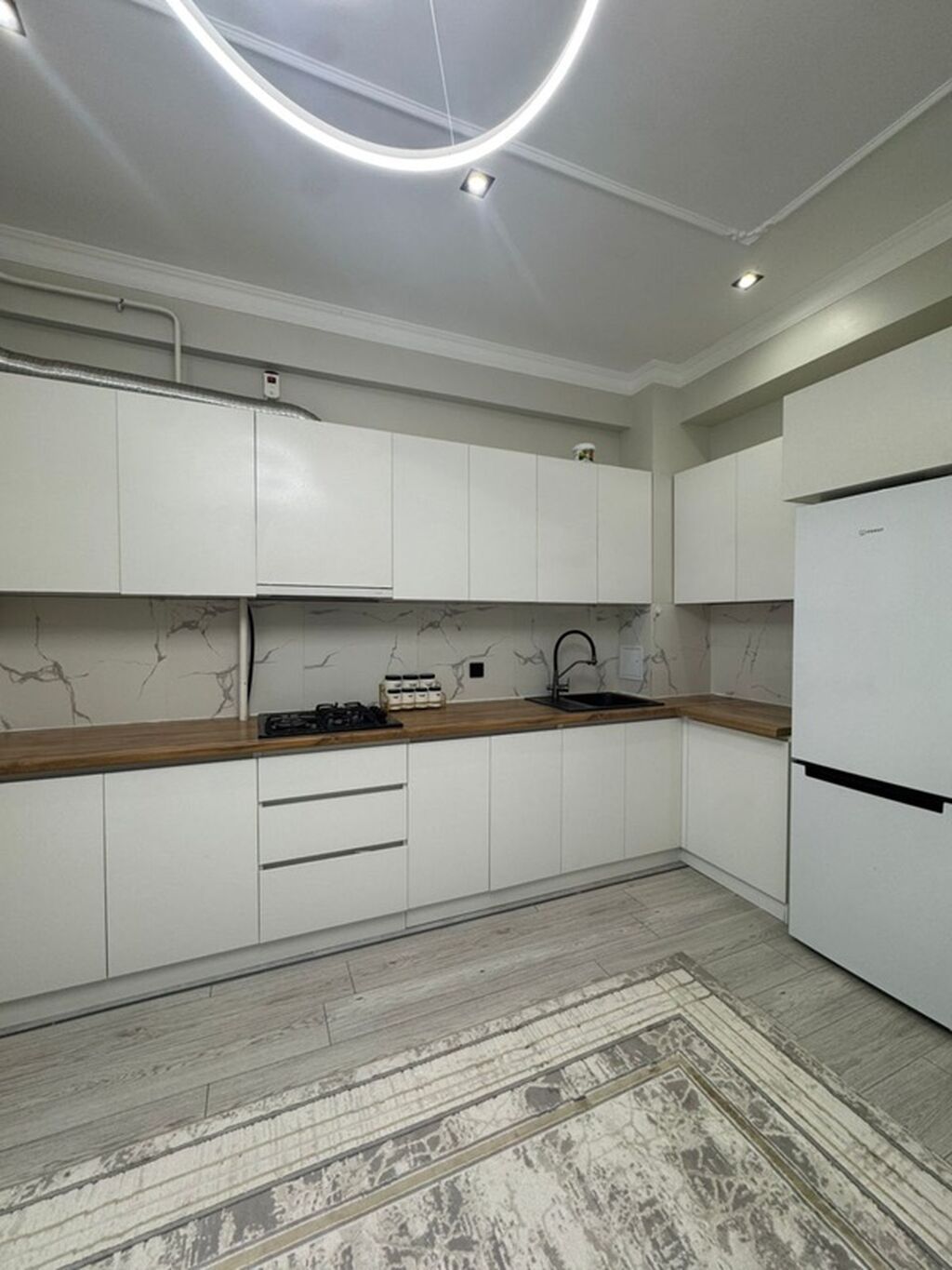 2 комнаты, 75 м², Джал мкр (в т.ч. Верхний, Нижний, Средний) Элитка, 14 этаж, Дизайнерский ремонт: фото 3