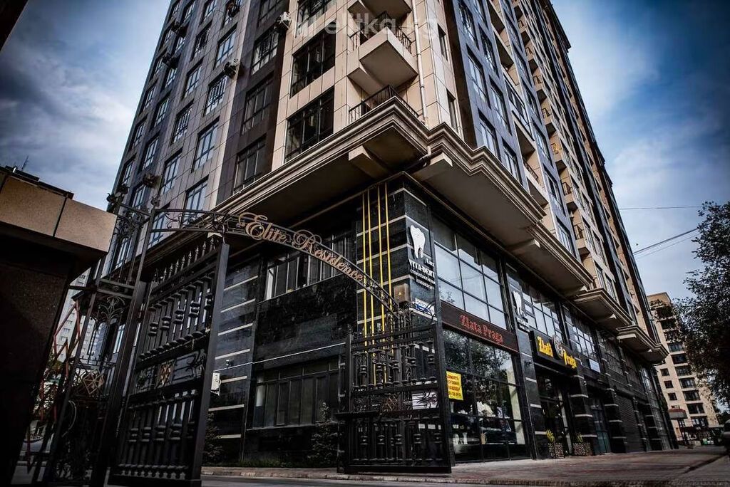 2 комнаты, 76 м², Золотой квадрат Элитка, 12 этаж, Евроремонт: фото 1