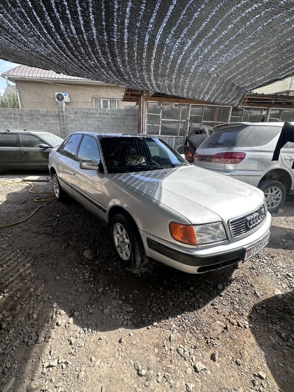 Audi 100: 1992 г., Механика, Бензин, Седан: фото 4