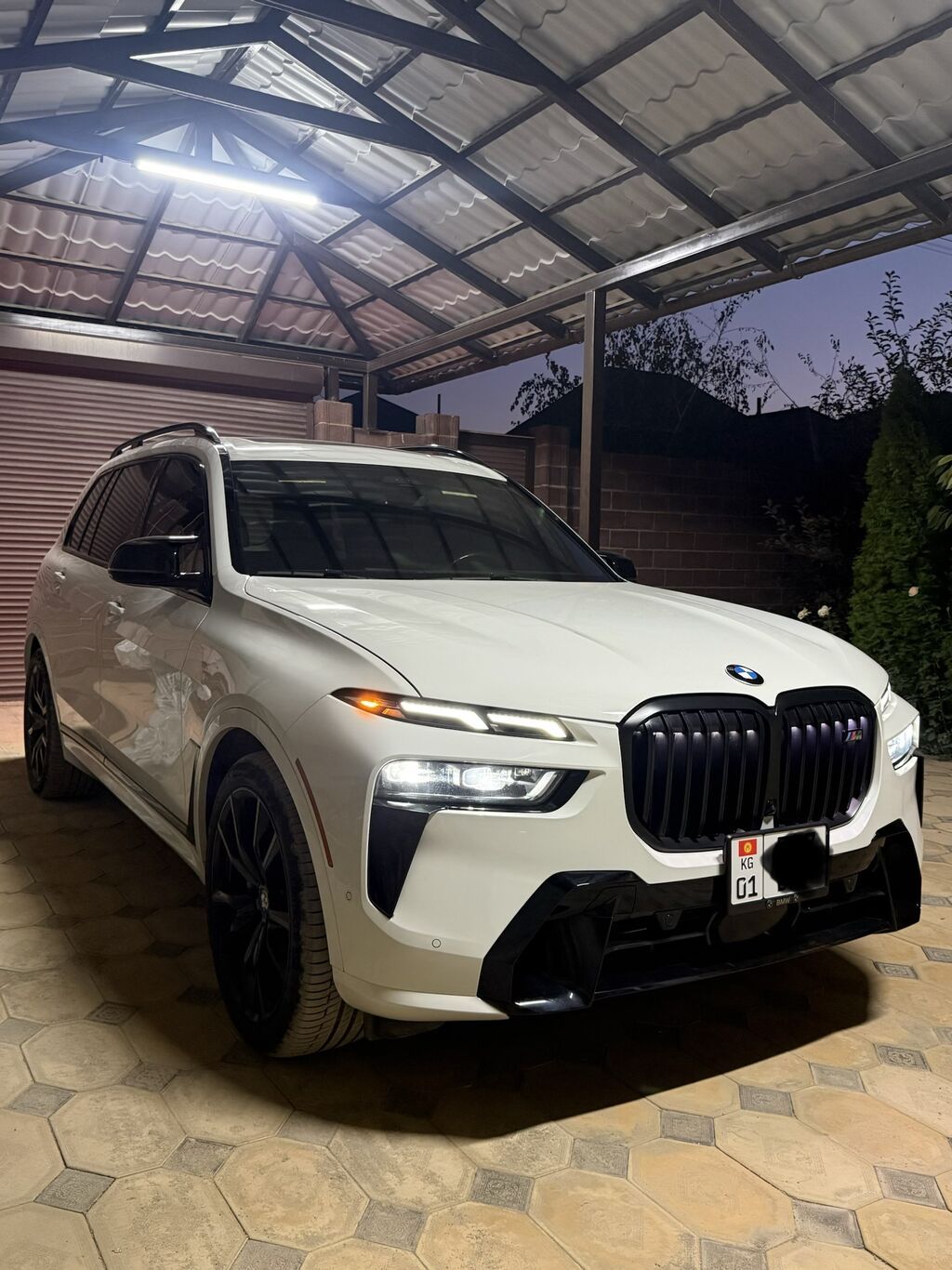 BMW X7: 2022 г., 4.4 л, Автомат, Бензин: фото 2