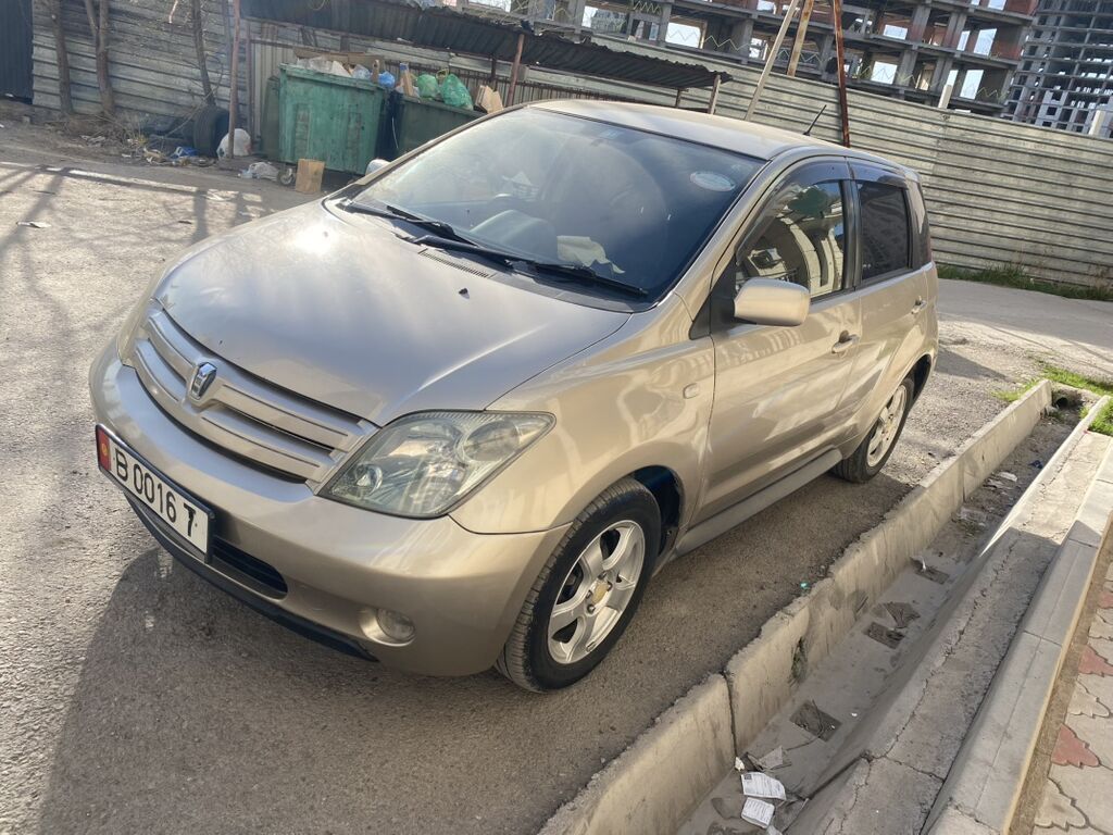 Toyota Ist: 2003 г., 1.5 л, Автомат, Бензин, Хэтчбэк: фото 2
