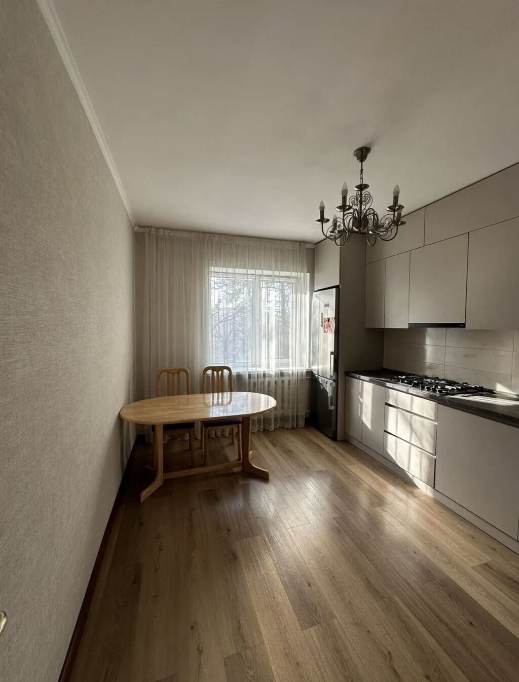 Район: Филармонии Аренда 4 ком кв 92 кв м этаж 3 из 5 дом: фото 3