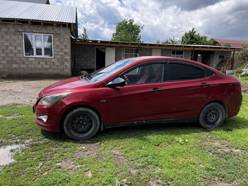 Hyundai Solaris: 2015 г., 1.6 л, Автомат, Бензин, Седан: фото 2