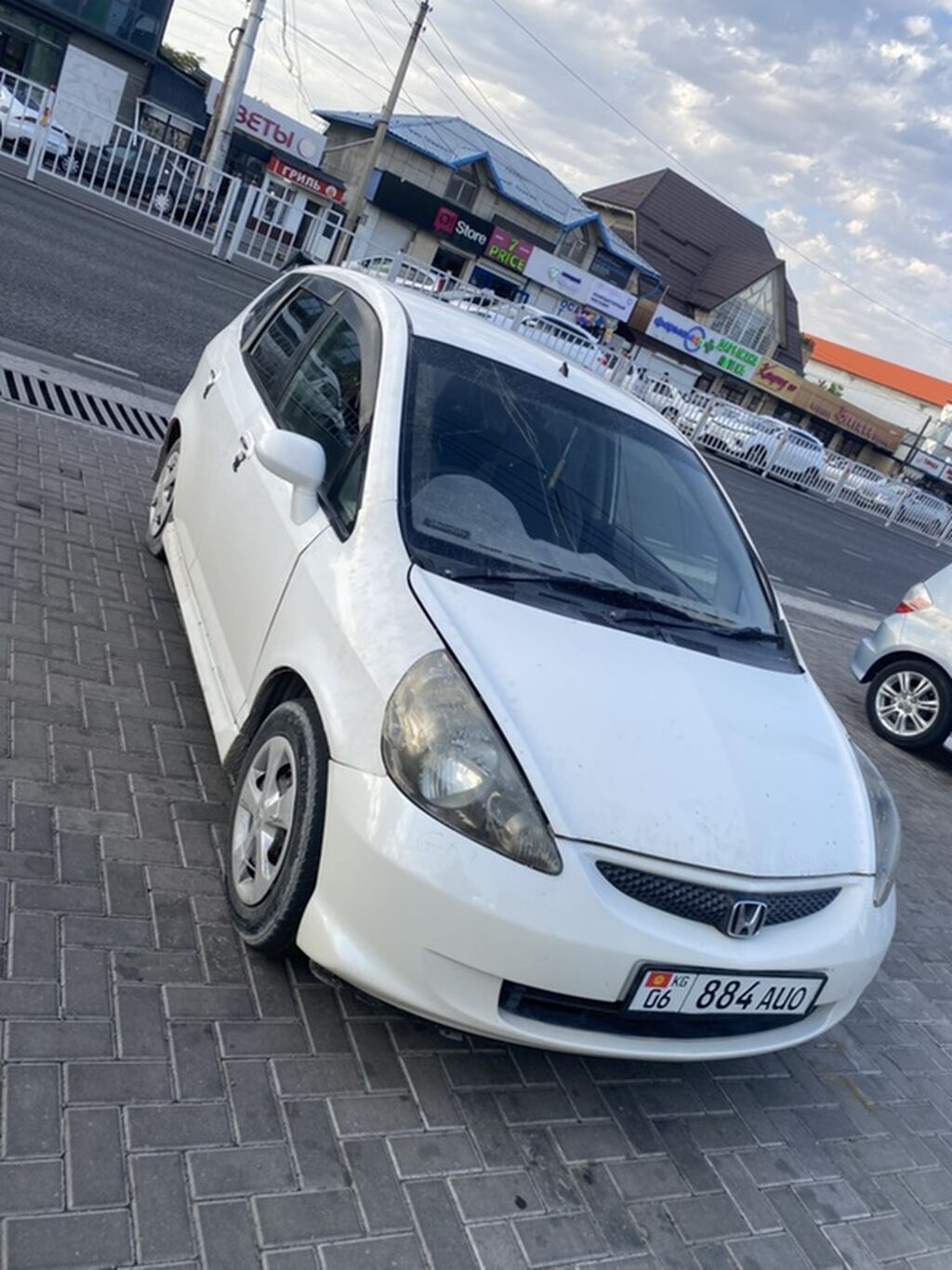 Honda Fit: 2002 г., 1.5 л, Автомат, Бензин, Хэтчбэк: фото 3
