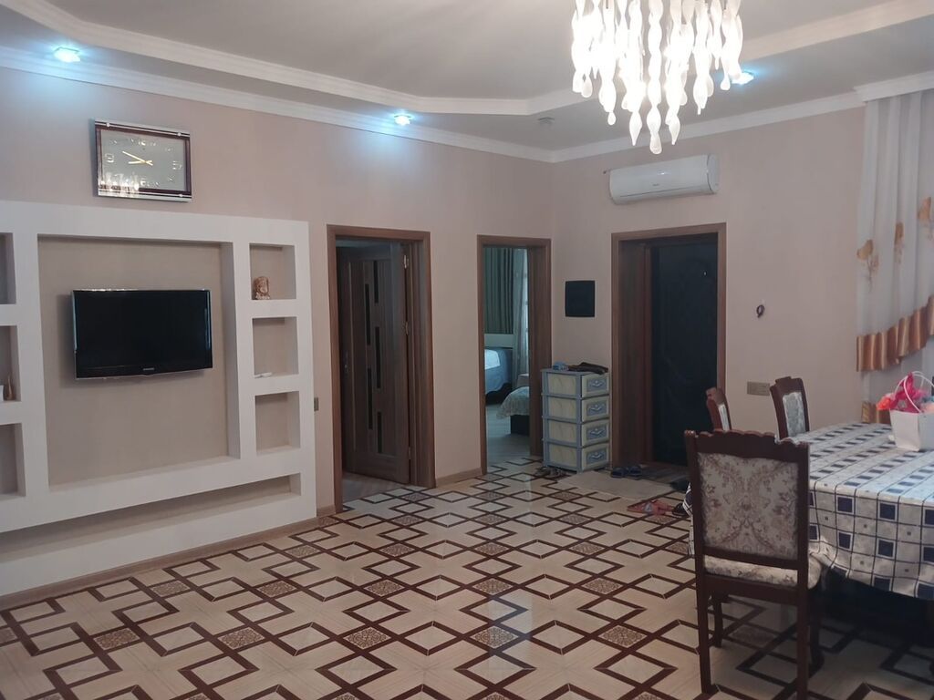 Qala qəs. 4 otaqlı, 200 kv. m, Yeni təmirli