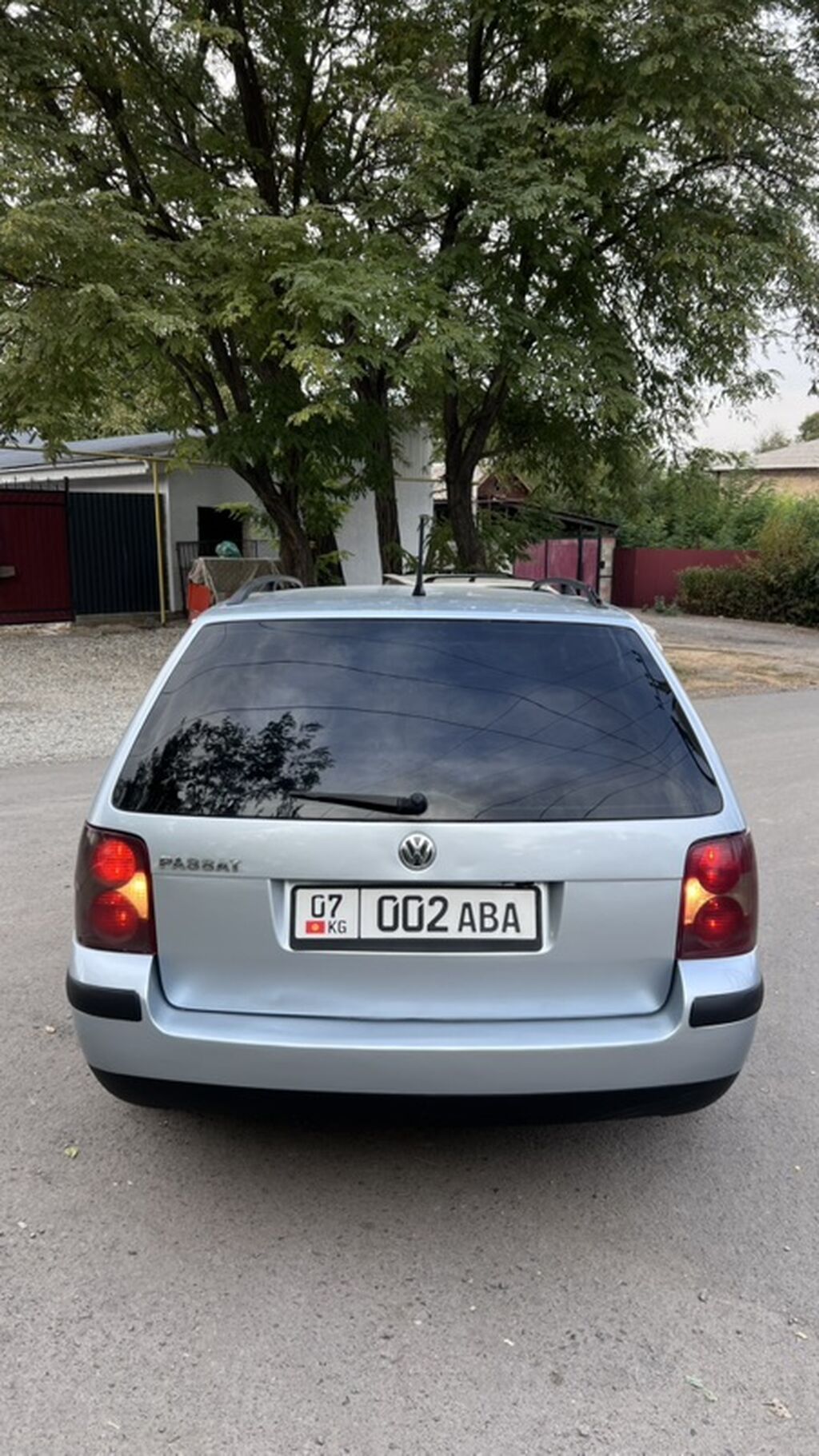 Volkswagen Passat: 2001 г., 2 л, Автомат, Бензин, Универсал: фото 8