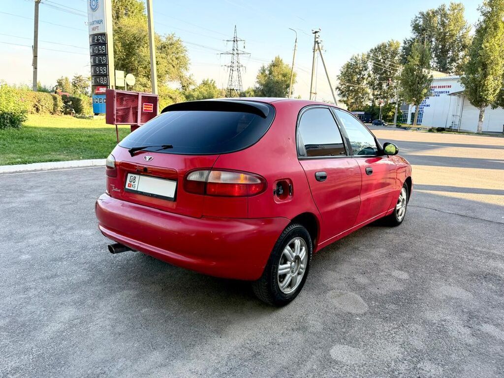 Daewoo Lanos: 1998 г., 1.5 л, Механика, Бензин, Хэтчбэк: фото 4