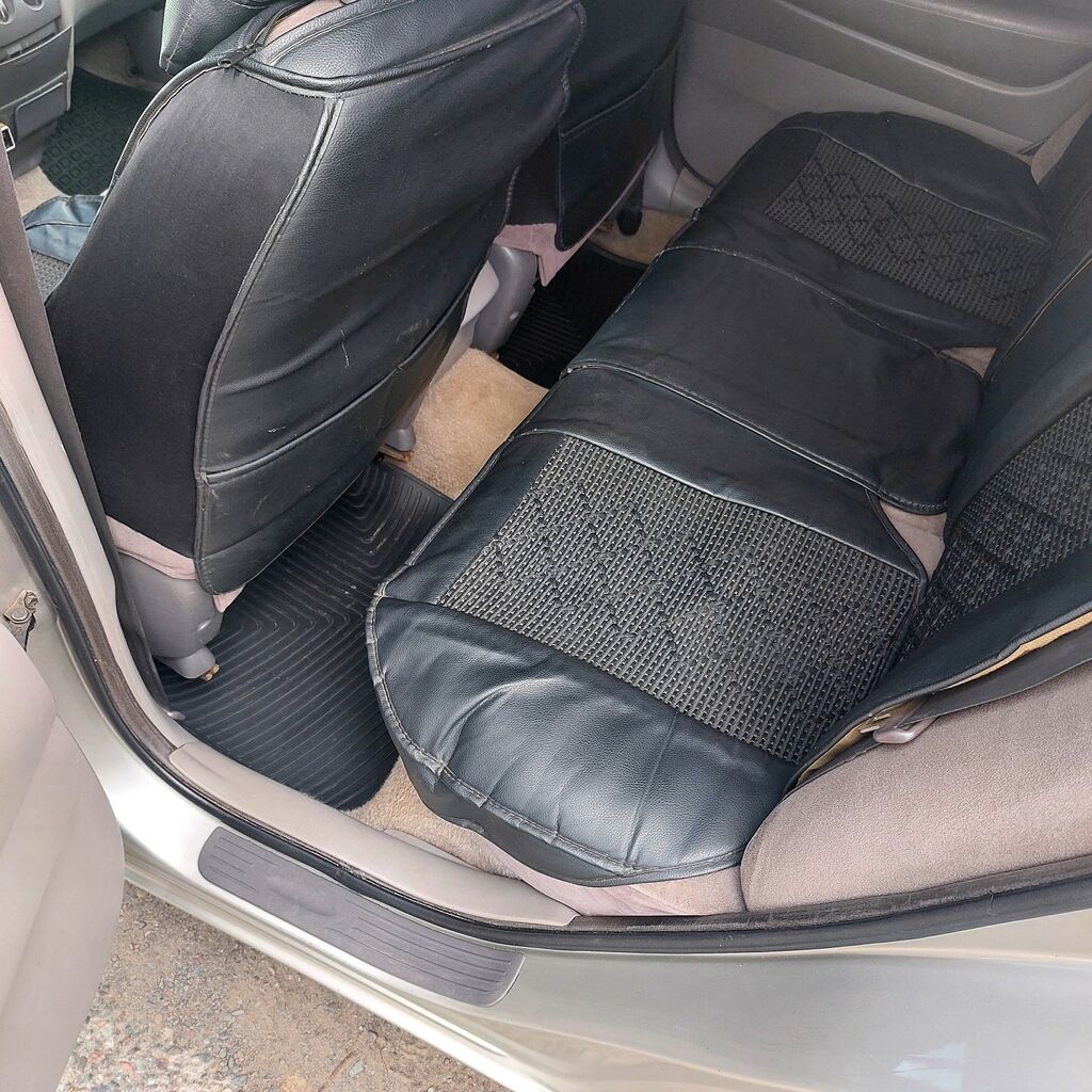 Toyota Prius: 2001 г., Гибрид, Лифтбек: фото 8