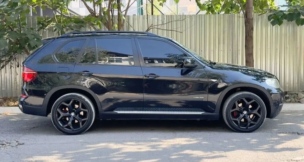 BMW X5: 2010 г., 3 л, Автомат, Бензин, Кроссовер: фото 2