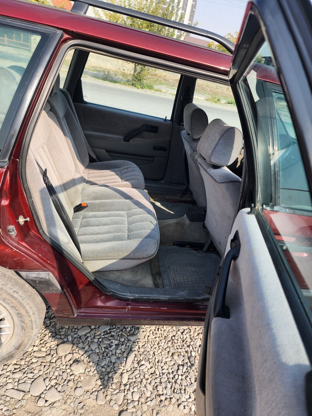 Volkswagen Passat Variant: 1991 г., 1.8 л, Механика, Универсал: фото 5