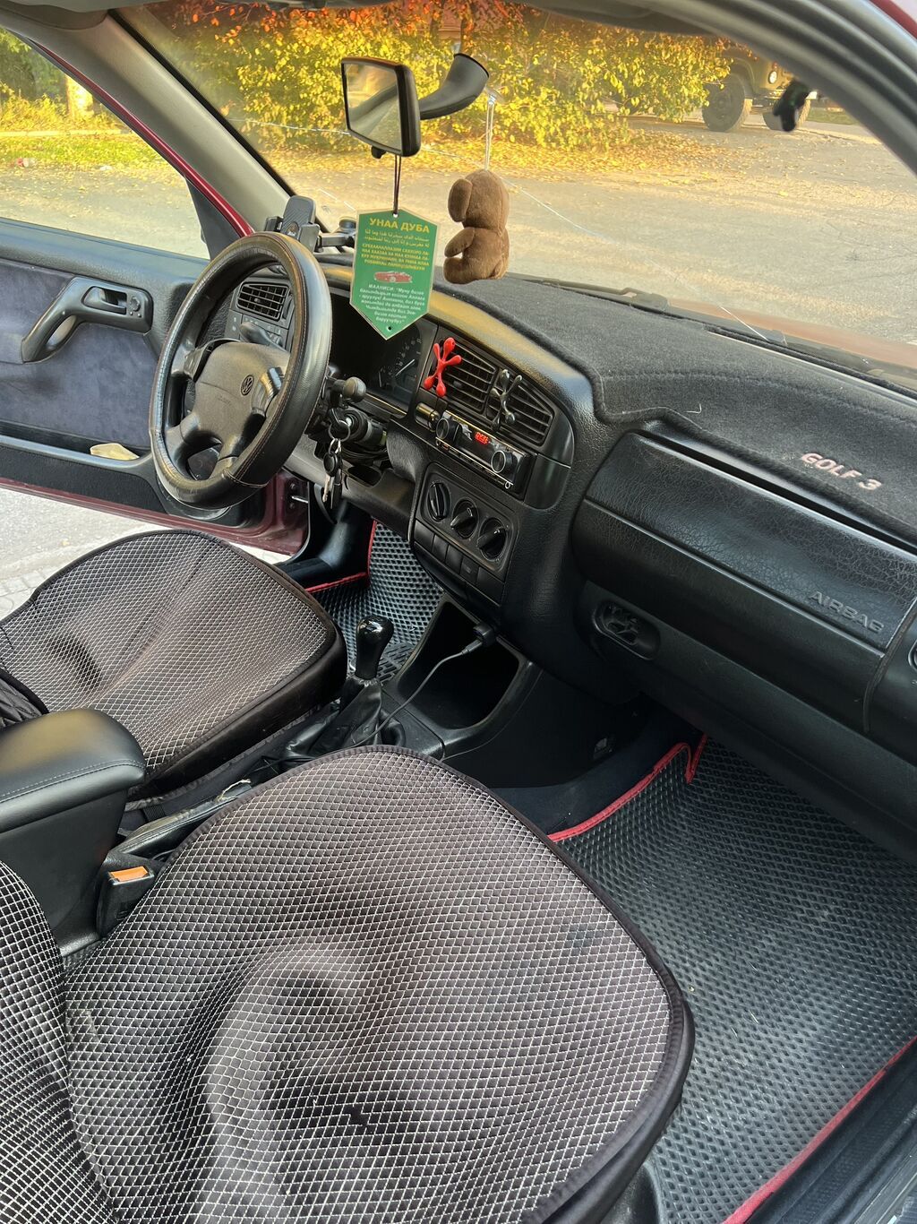 Volkswagen Vento: 1996 г., 1.8 л, Механика, Бензин, Седан: фото 7
