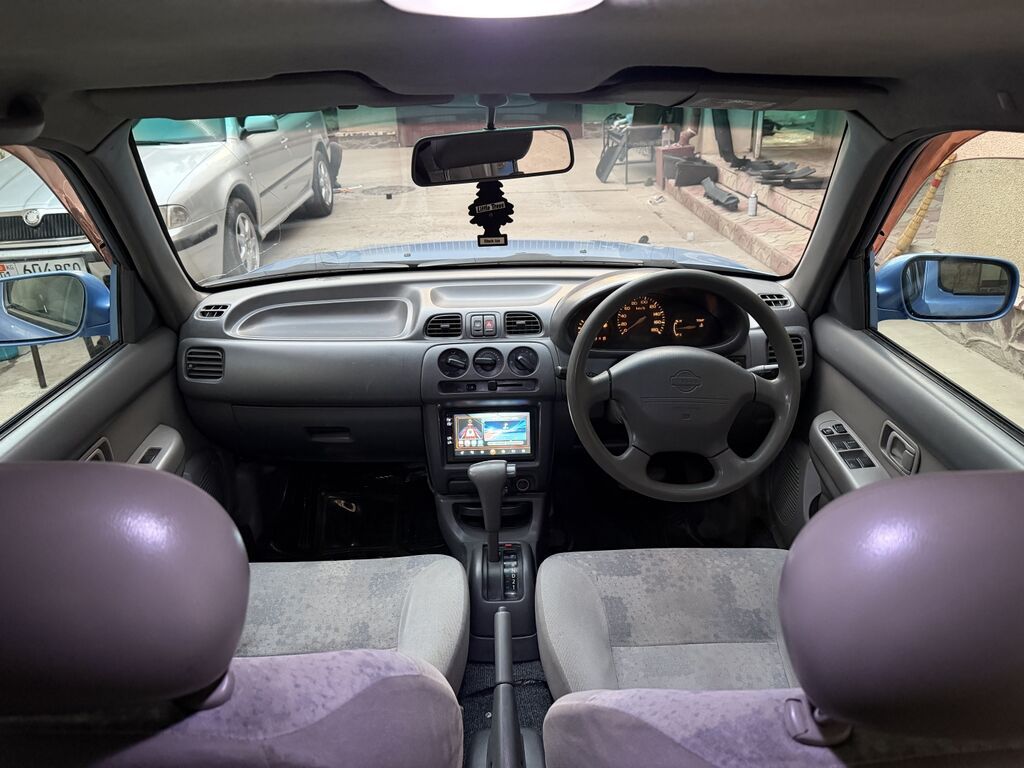 Nissan March: 2000 г., 1 л, Автомат, Бензин, Хэтчбэк: фото 5