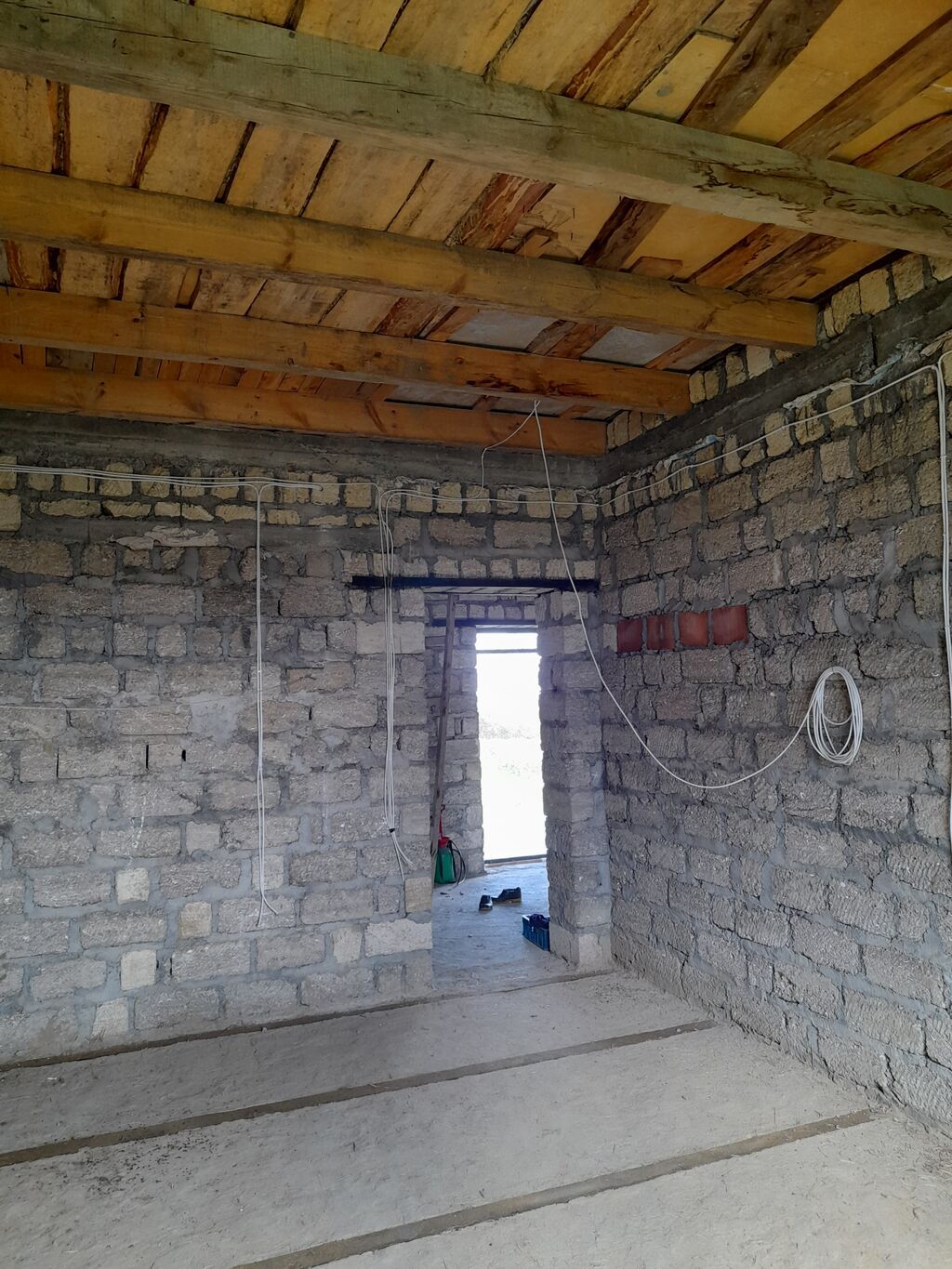 3 otaqlı, 130 kv. m, Kredit yoxdur, Təmirsiz