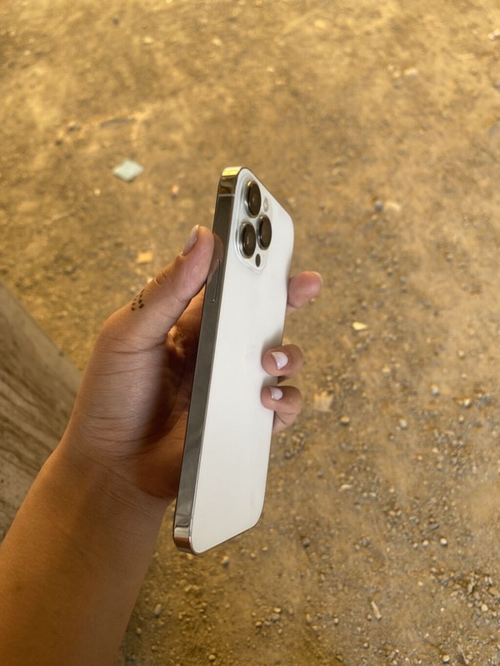 IPhone 13 Pro Max, Б/у, 128 ГБ, Серебристый, Чехол, 78 %: фото 4