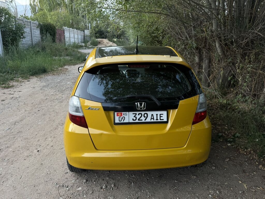 Honda Jazz: 2009 г., Автомат, Бензин, Хэтчбэк: фото 2