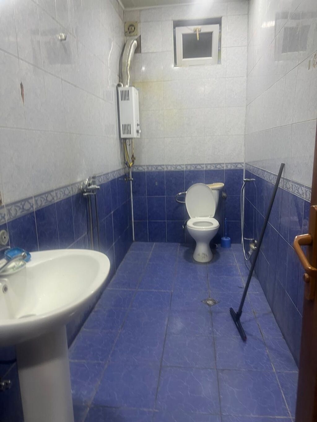 Kirayə verilir: işıqlı, geniş otaqları olan mənzil - Plan: 2 ayrı