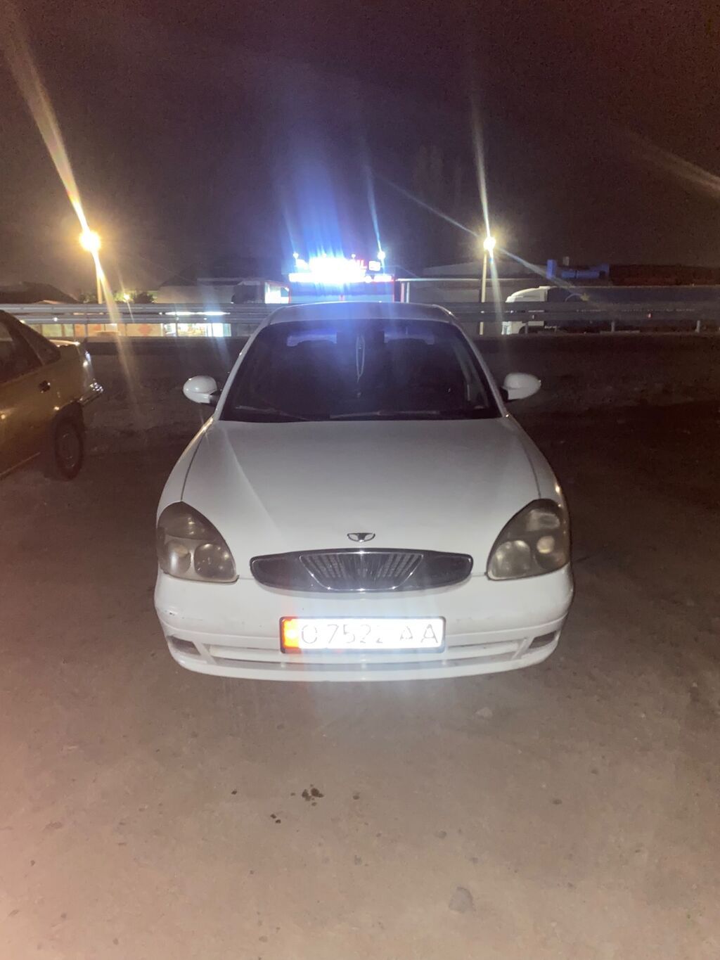 Daewoo Nubira: 2000 г., 1.6 л, Механика, Бензин, Седан: фото 2