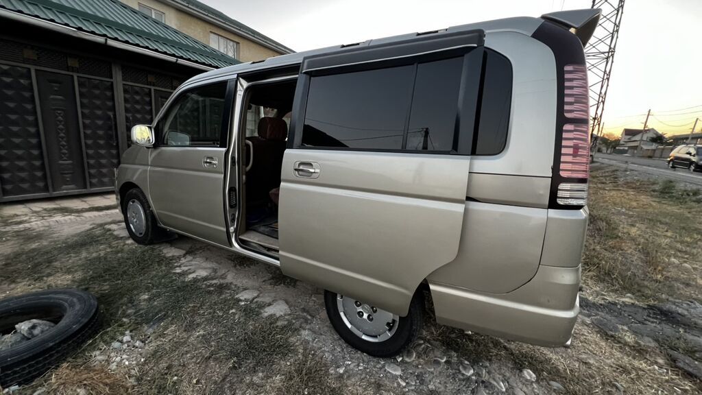 Honda Stepwgn: 2004 г., 2 л, Автомат, Газ, Минивэн: фото 5
