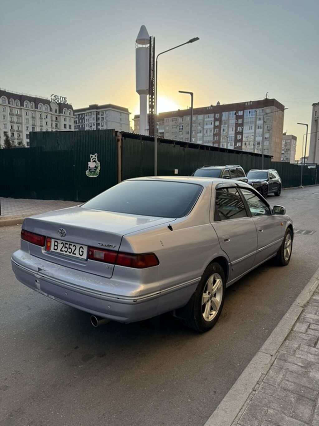 Toyota Camry: 1998 г., 3 л, Автомат, Газ, Седан: фото 2