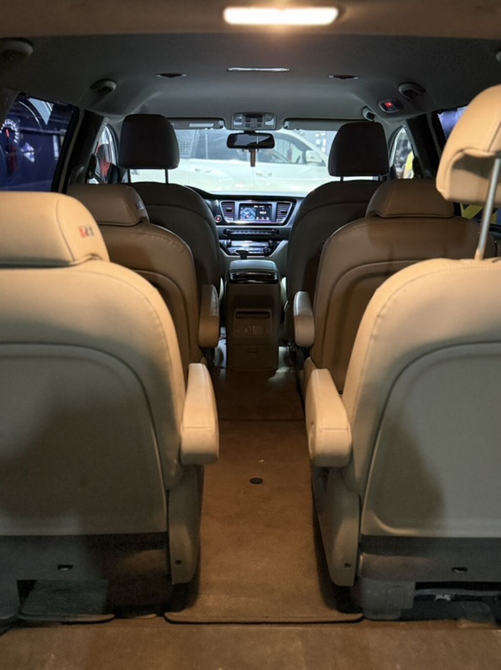 Kia Carnival: 2018 г., 2.2 л, Автомат, Дизель, Минивэн: фото 8