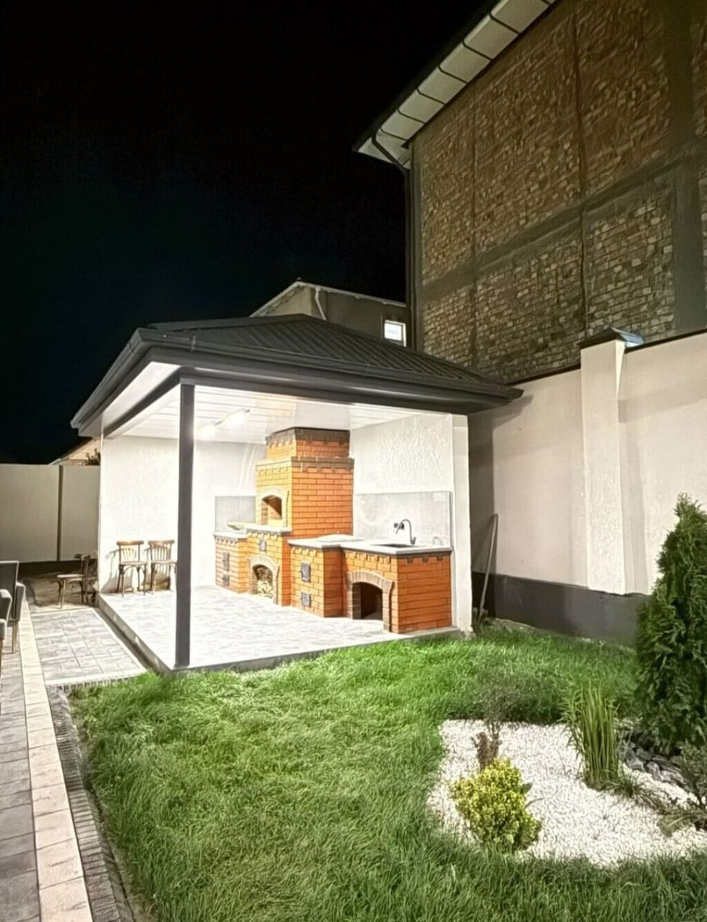 5 комнат, 200 м², 5 соток, Бишкек, Ак-Ордо ж/м: фото 2