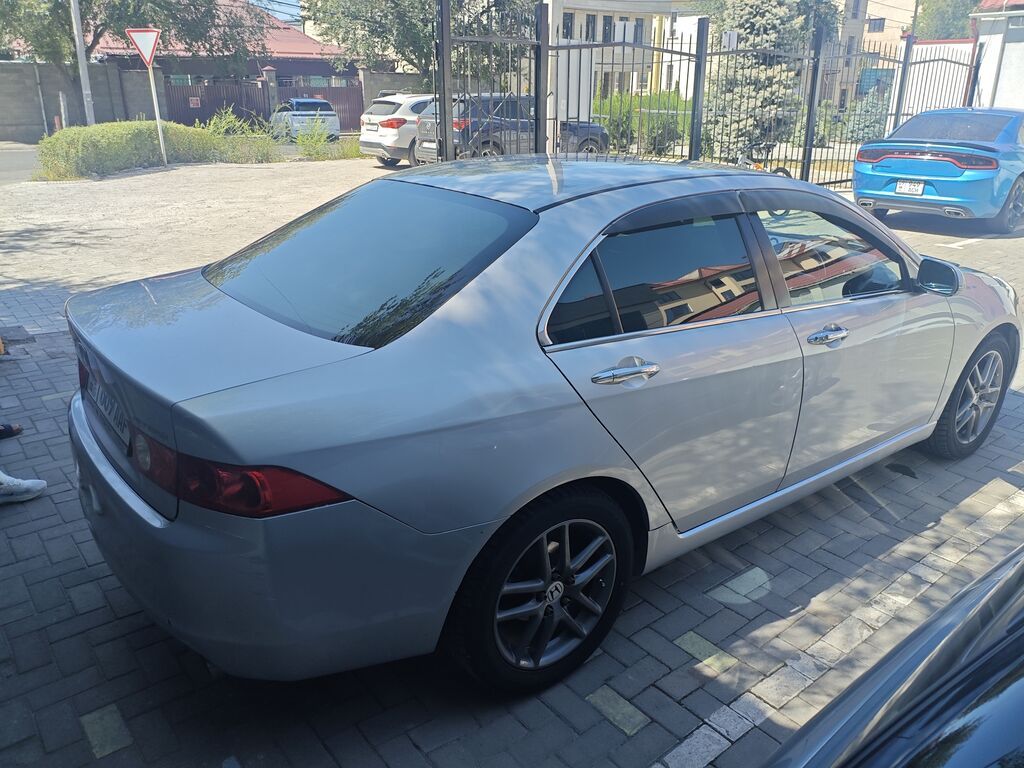 Honda Accord: 2003 г., 2 л, Автомат, Бензин, Седан: фото 4
