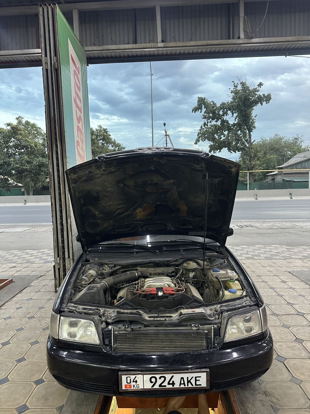Audi A6: 1995 г., 2.6 л, Механика, Бензин, Седан: фото 2
