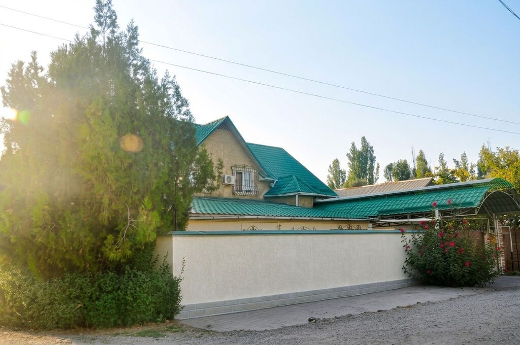 Продается особняк, 330 кв.м/ 6 соток, в районе рынка «Баят: фото 1