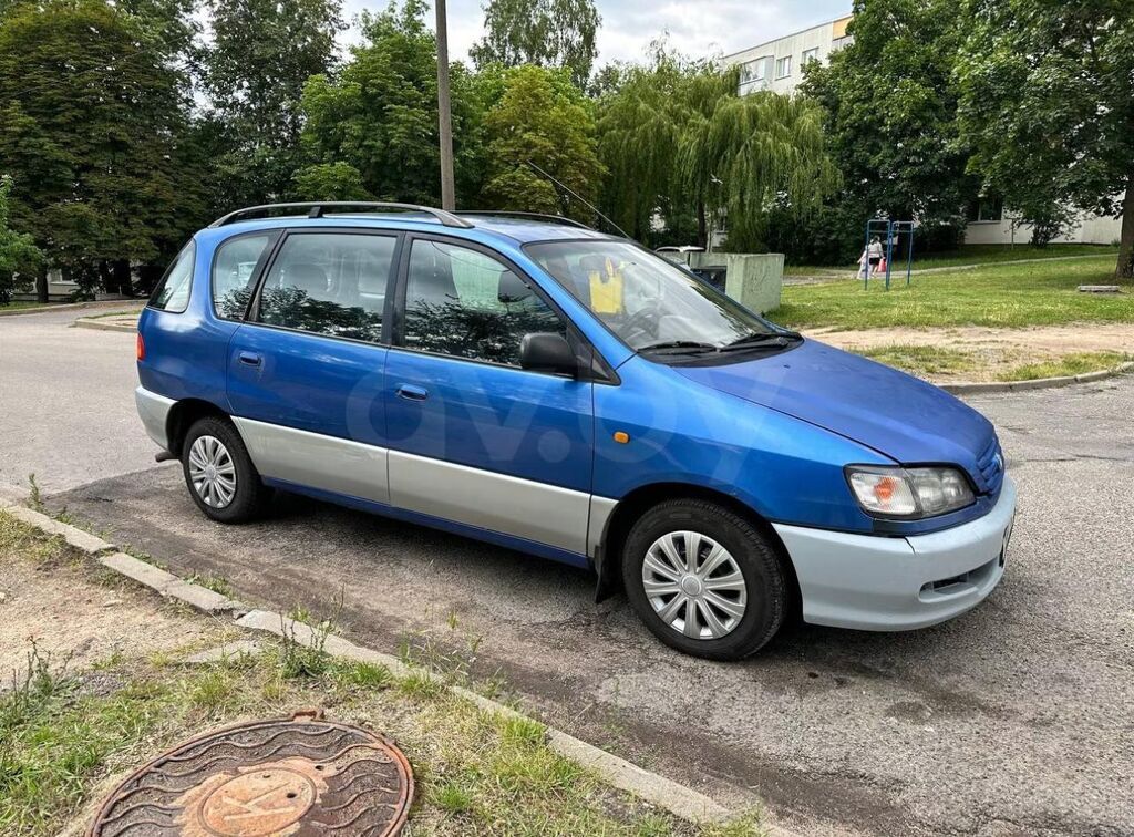 Toyota Picnic: 1998 г., 2 л, Автомат, Бензин, Минивэн: фото 2