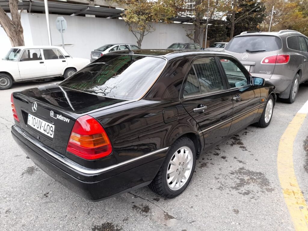 Mercedes Benz C 180 1 8 L 1995 Km Oglas Postavljen 24 јanuar 21