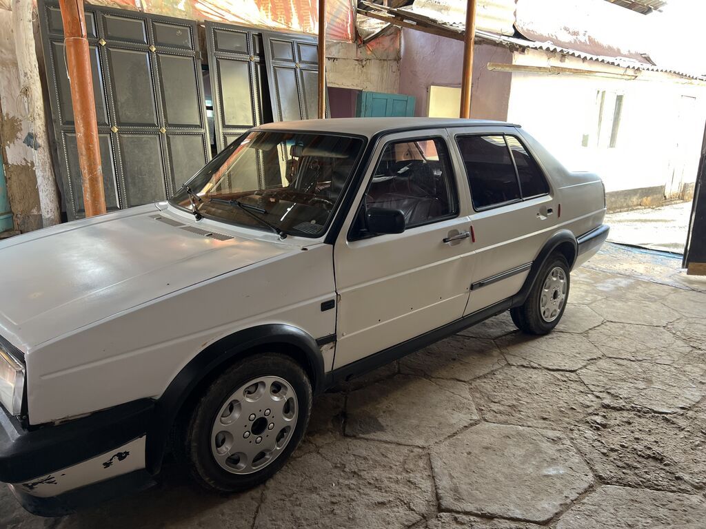 Volkswagen Jetta: 1990 г., 1.8 л, Механика, Бензин, Седан: фото 8