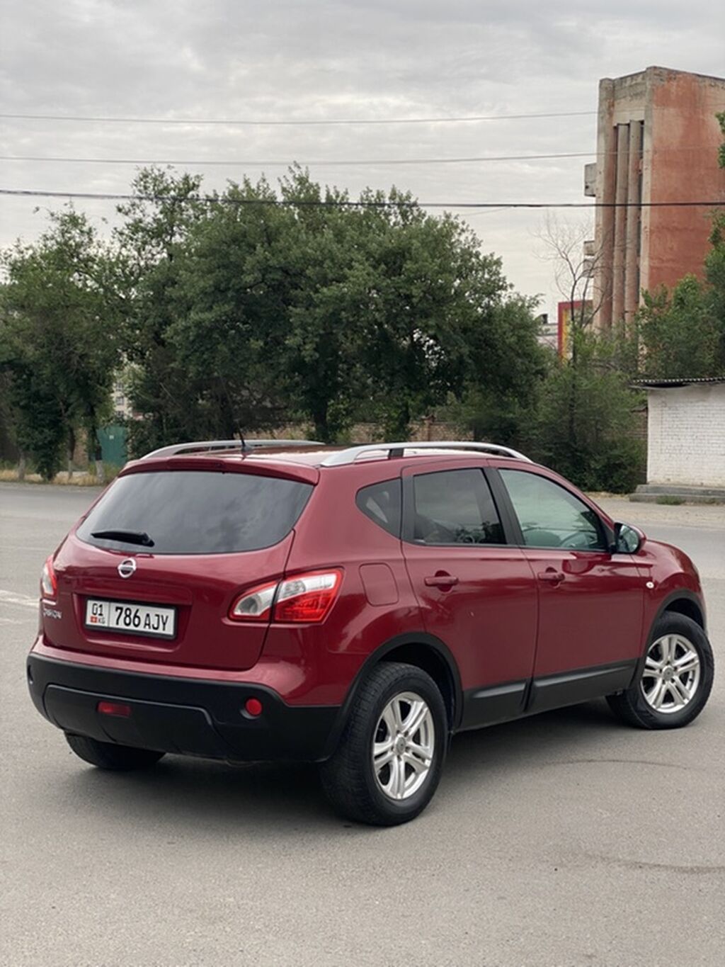 Nissan Qashqai: 2010 г., Бензин, Кроссовер: фото 3