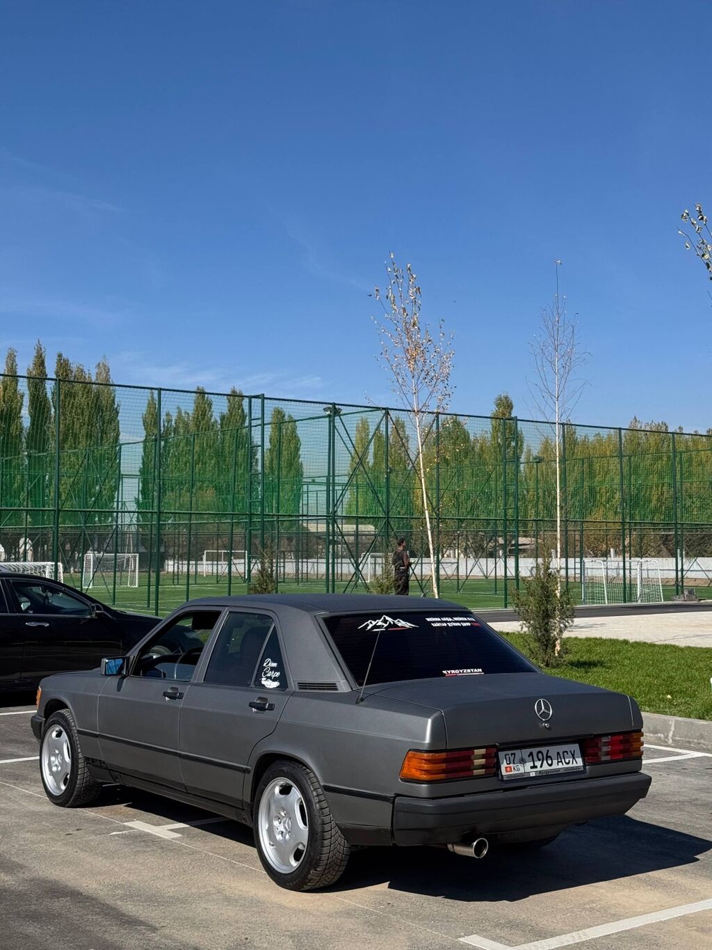 Mercedes-Benz 190: 1988 г., 2 л, Механика, Дизель, Седан: фото 3